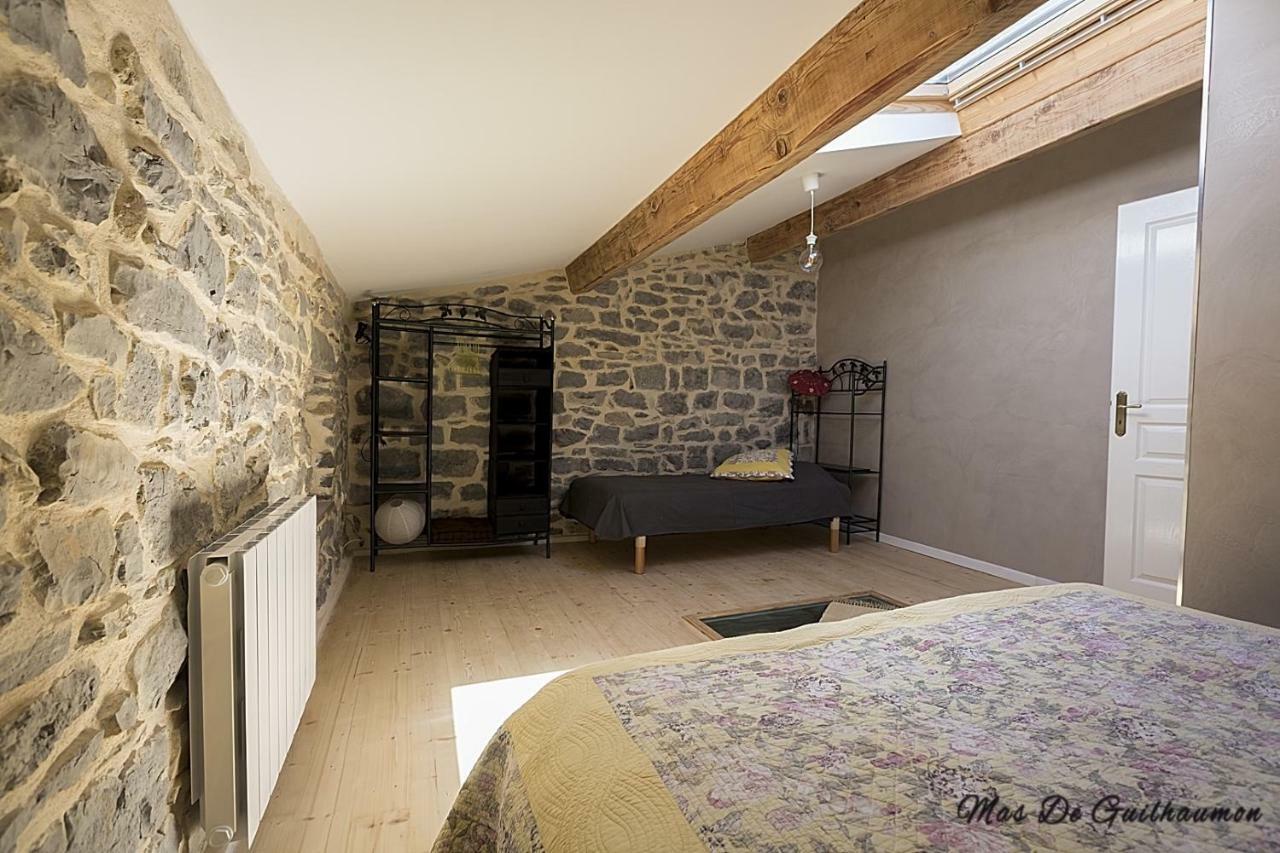 Mas De Guilhaumon Cote Hameau Villa Joyeuse Exterior photo